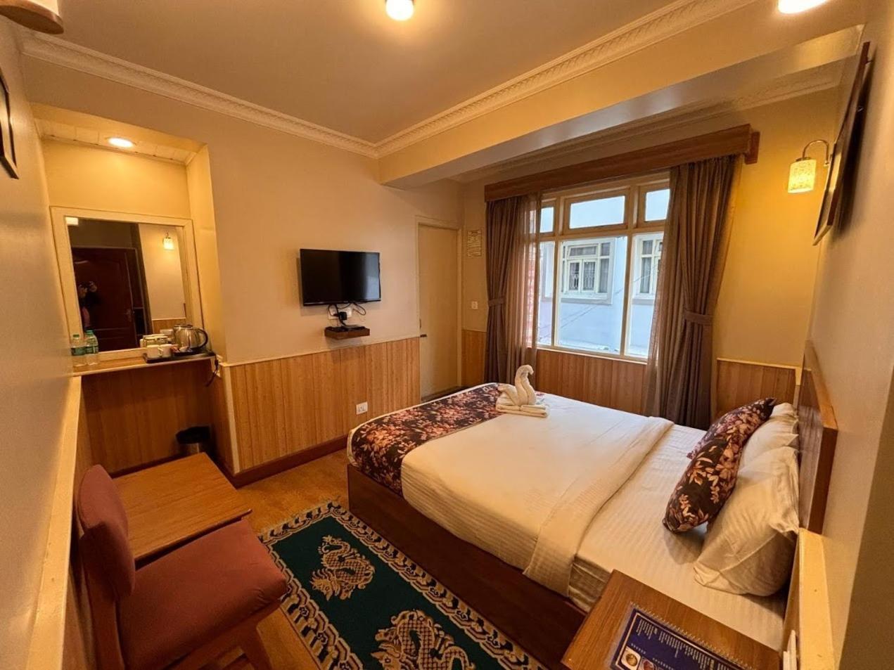 מלון דרג'ילינג Serenity Taksa Palace מראה חיצוני תמונה