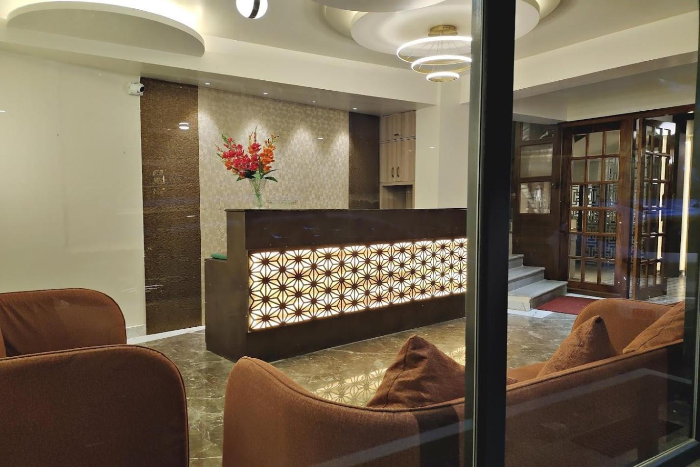 מלון דרג'ילינג Serenity Taksa Palace מראה חיצוני תמונה